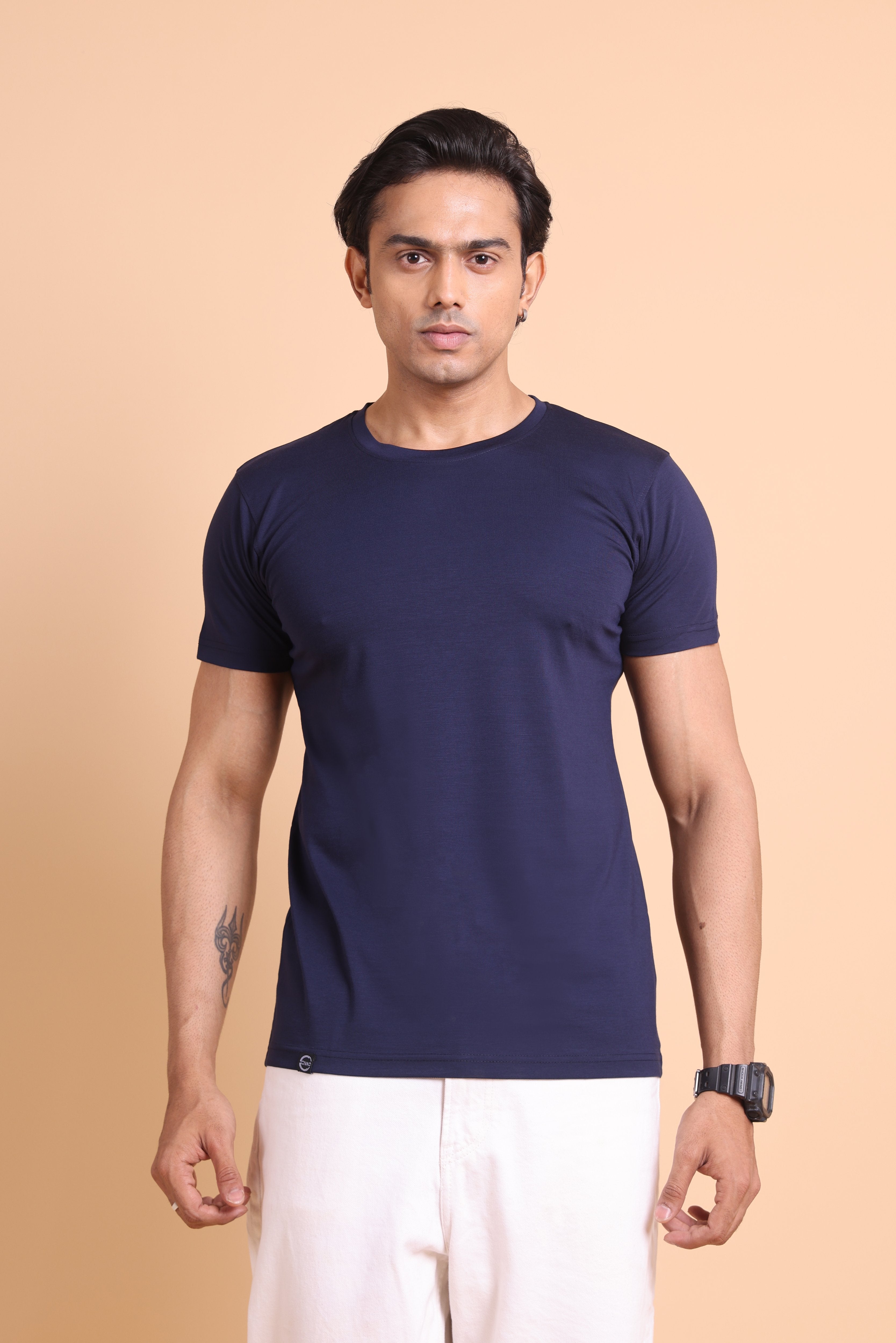 The Civao Navy Blue Solid Slim Fit T-Shirt