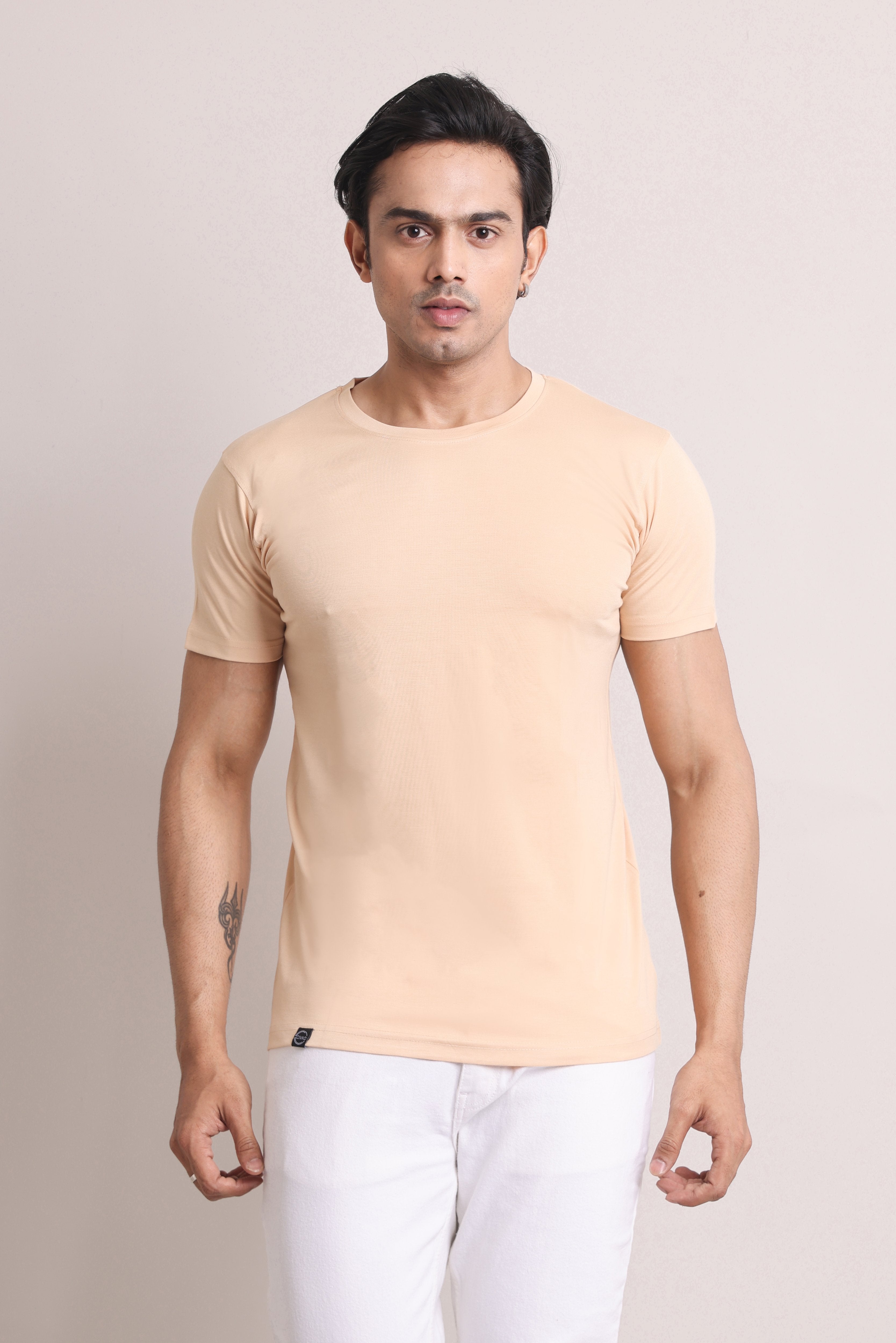 The Civao Solid Slim Fit T-Shirt