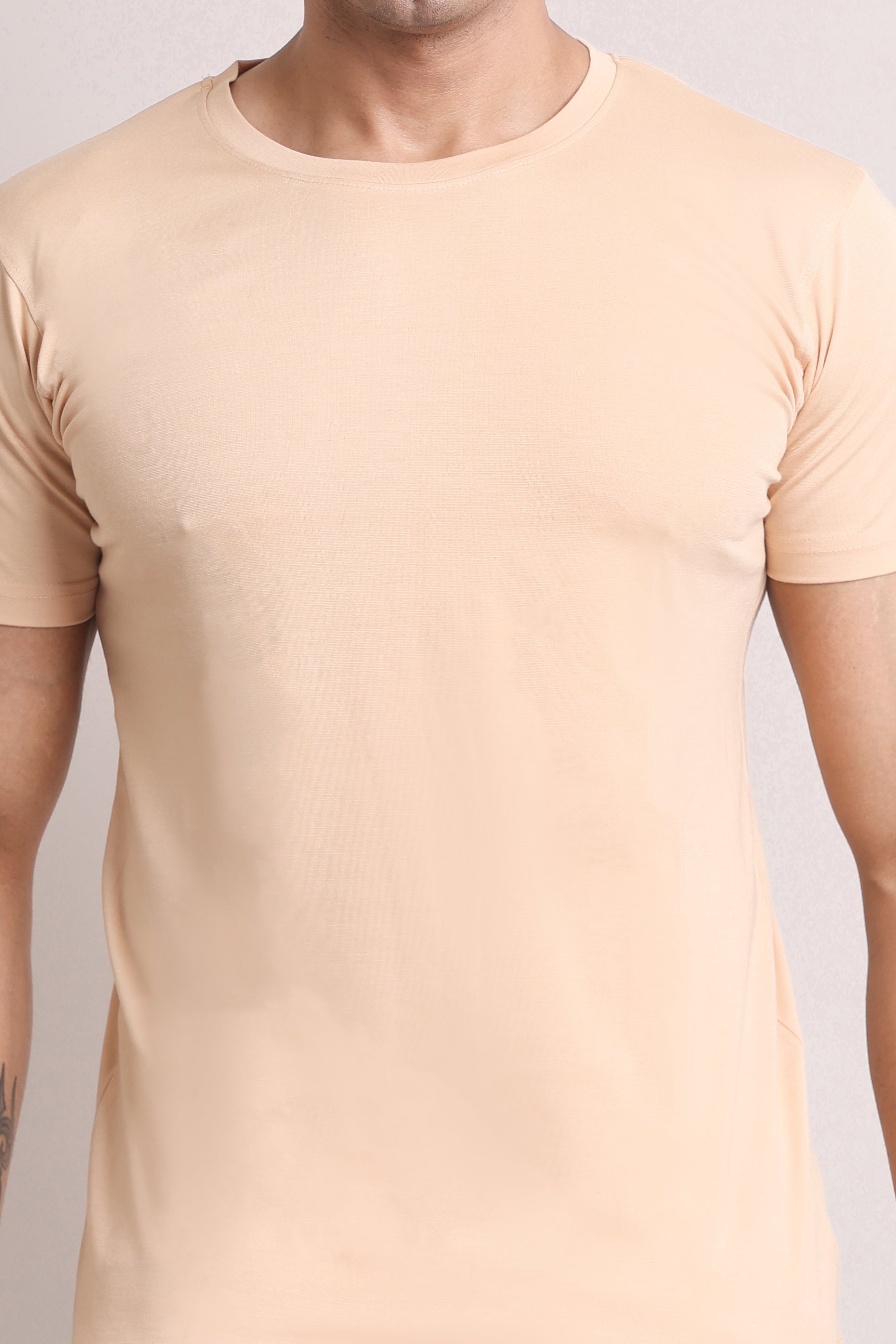 The Civao Solid Slim Fit T-Shirt