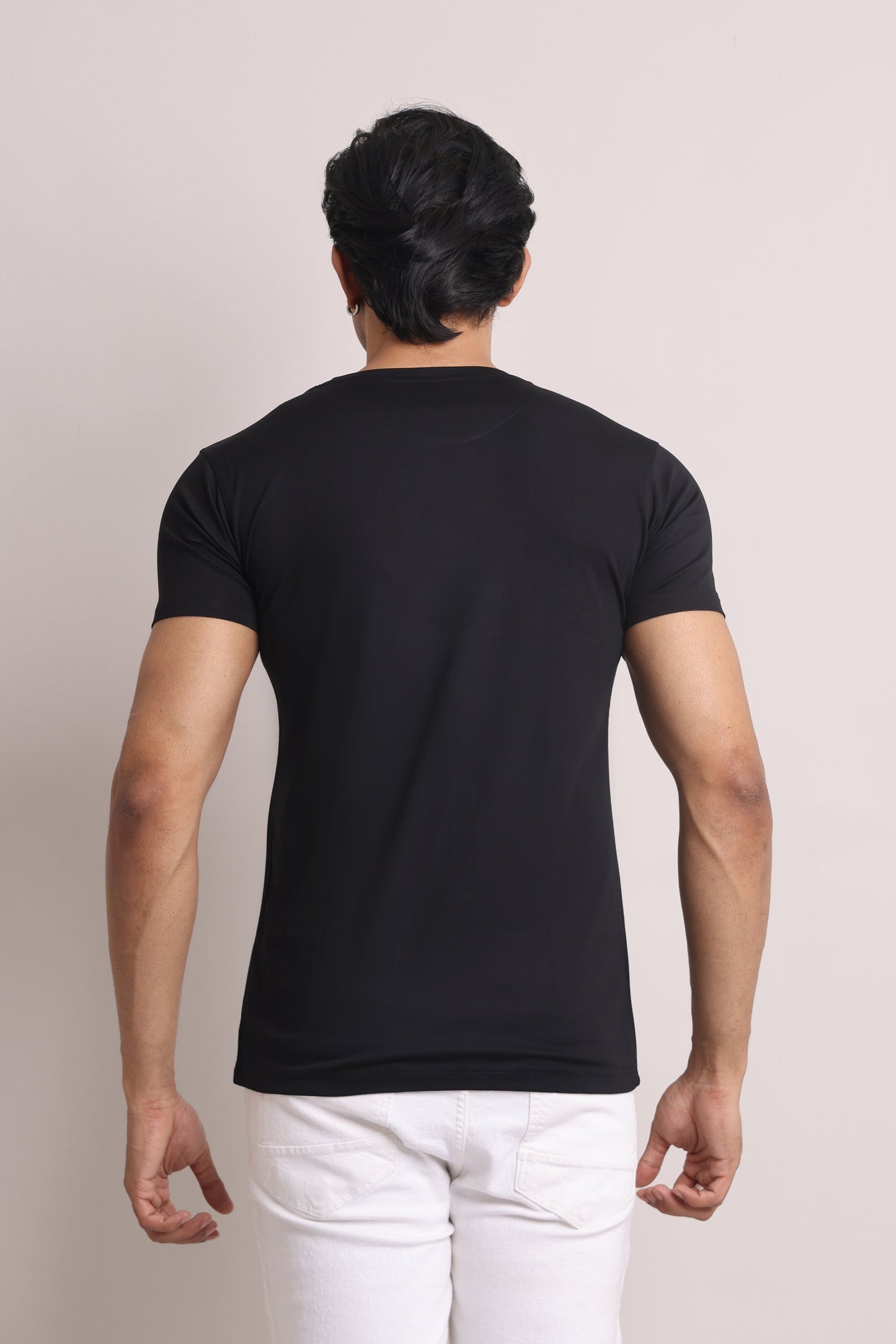 The Civao Slim Fit  Black T-Shirt