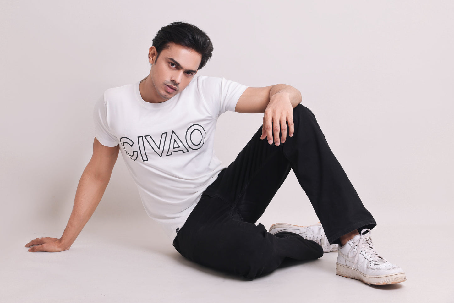 The Civao Slim Fit White T-Shirt